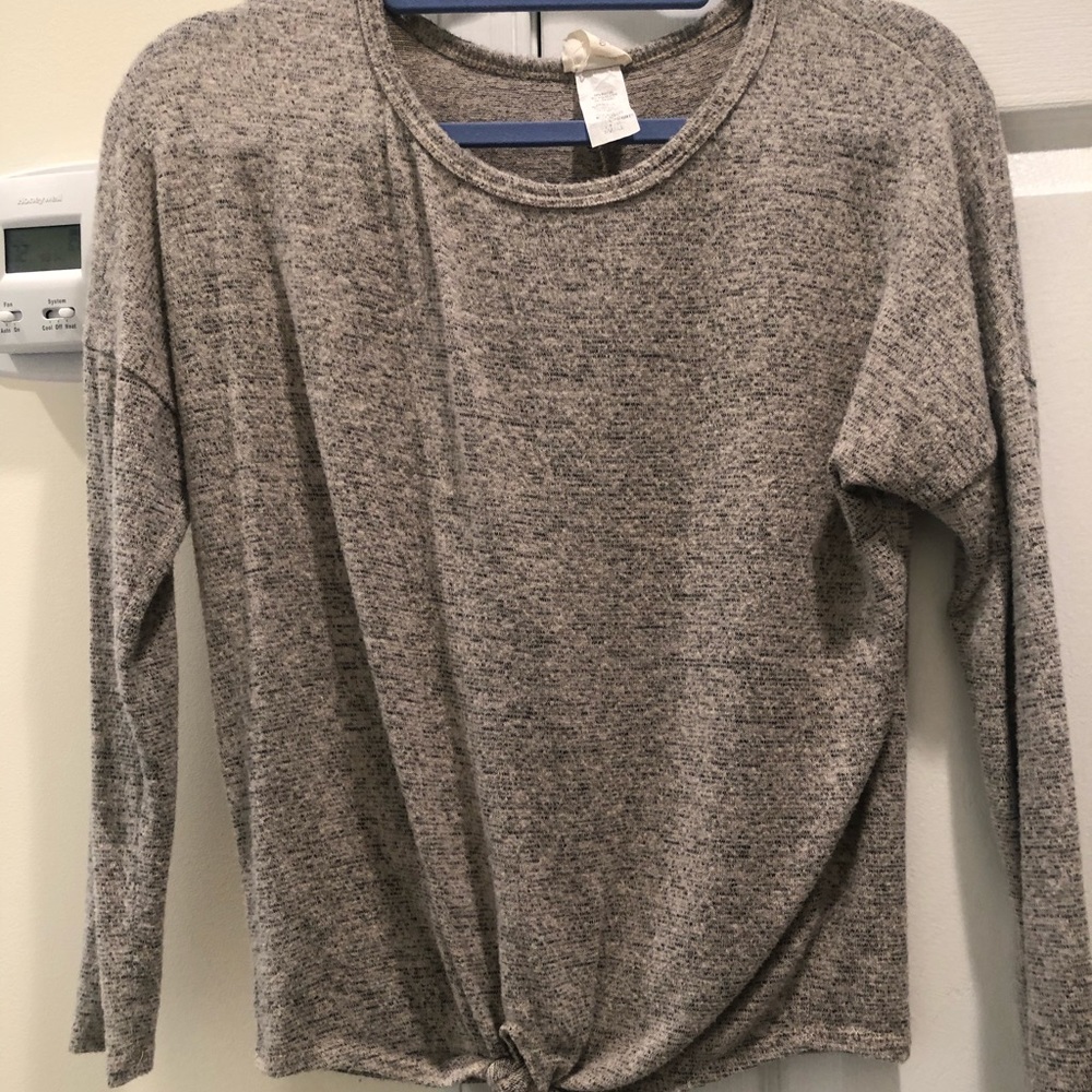 Sweater w tie
